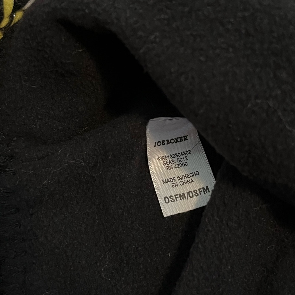 Joe Boxer Winter Scarf and Hat Set. Like New. OSFM - Picture 7 of 7